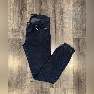 Forever 21 Woman’s Jeggings (???)